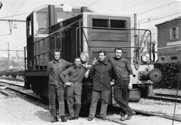 ¤¤  -  SAINT-LOUIS  -  Cliché De Cheminots Devant Une Locomotive  -  Voir Description    -  ¤¤ - Saint Louis