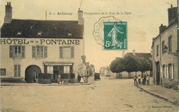 CPA FRANCE 45 "Artenay, Rue De La Gare, Hotel De La Fontaine" / CARTE TOILÉE - Artenay
