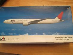 Kit314 Maquette Plastique  à Monter - échelle 1/200e - HASEGAWA JET COMMERCIAL BOEING 777-300 JAPAN AIR LINES  , Complèt - Vliegtuigen