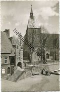Mölln - St. Nicolai-Kirche Mit Rathaustreppe Und Gerichtslaube - Foto-AK - Verlag Schöning & Co. Lübeck - Moelln