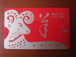 GPT Magnetic Phonecard,3MACB Year Of Goat,set Of 1,used(card A Little Turned To Yellow And A Tiny Damage On Edge Bottom) - Macau