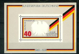 Bund 1974: Mi.-Nr. 807 Block 10:  25 Jahre Bundesrepublik      **   (D002) - 1959-1980