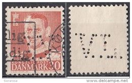 385 Danimarca 1961   Perforè Perfin Perforato Danmark - Perfins