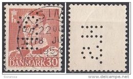 385 Danimarca 1961   Perforè Perfin Perforato Danmark - Perfins