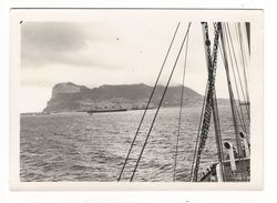 LE FORT DE GIBRALTAR / Vue Du Rocher Prise Du Paquebot CAP TOURANE , Passant En Rade D' ALGECIRAS ( En Avril 1934 ) - Gibilterra