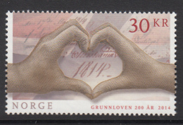 Norway 2014 30k Hands Forming Heart, Constitution- Norwegian Constitution 200 Years - Nuovi