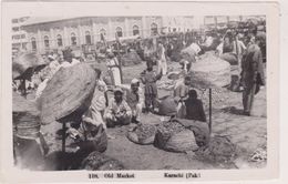 Carte Photo,asie, Rare Pakistan,KARACHI 1954,OLD MARKET,le Marché,système Débrouille,légume,fruit,métier,marchand,rare - Pakistan