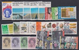 Pays-Bas N° 1145 / 70 XX : Année 1981 En Timbres-poste Complète Les 26 Valeurs Sans Charnière TB - Komplette Jahrgänge