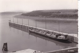 DONZERE-MONDRAGON - Sortie De L'usine Blondel (cargo à Quai) - Donzere