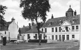 ¤¤ -  HAUBOURDIN   -  Monument Aux Morts Et Chateau Vanderhaghen   -  ¤¤ - Haubourdin