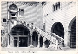 Verona - Scala E Palazza Della Ragione - Verona