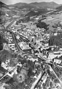 63-LA BOURBOULE- VUE GENERALE AERIENNE  ET LA CHAINE DES MONTS DORE - La Bourboule