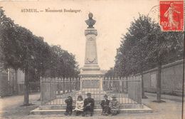 ¤¤  -  AUNEUIL   -  Monument Boulanger   -   ¤¤ - Auneuil