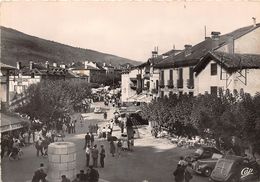 64-SAINT-JEAN-PIED-DE-PORT- LA PLACE FLOQUET ET LA PLACE DU MARCHE - Saint Jean Pied De Port