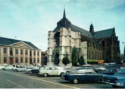 DIEST-ST SULPITIUSKERK EN STADHUIS-AUTOMOBILES - Diest