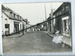 CPM  Abimée , Coupée - Thourotte -(Oise) - Rue Centrale - Thourotte