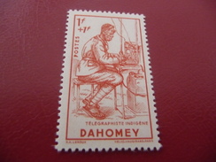 TIMBRE   DAHOMEY   N  142  COTE   2,00  EUROS   NEUF  SANS  CHARNIERE - Unused Stamps