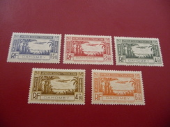 TIMBRES   DAHOMEY  POSTE  AERIENNE   SERIE  N  1  A  5  COTE   5,00  EUROS   NEUFS  TRACE  CHARNIERES - Unused Stamps