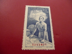 TIMBRE   DAHOMEY  POSTE  AERIENNE     N  9  COTE   1,30  EUROS   NEUF  SANS  CHARNIERE - Unused Stamps