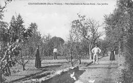 Chateaugiron       35      Jardins Du Petit Séminaire De Ste Croix      (voir Scan) - Châteaugiron