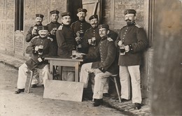 STADTPLAN STRAUSBERG ?? - Landsturm - On Boit Une Bonne Bière Entre Copains !!!!!!   ( Carte-photo ) - Guerre 1914-18