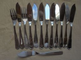 Ancien - Petit Lot De 11 Couteaux à Poisson + 2 Fourchettes - Messer