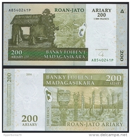 Madagascar DEALER LOT ( 5 Pcs ) P 87 B - 200 Ariary 2004 - UNC - Madagascar