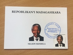 Madagascar Madagaskar 2017 Mi. ? Nelson Mandela Madiba Commemorative Stamp South Africa Peace Prize Carte Maximum Card - Madagascar (1960-...)