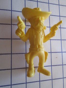 PUB513  Figurine Publicitaire Années 1970 LUCKY LUKE    Plastique Dur , Cotée 3 Euros Dans Le Guidargus Des Figurines - Little Figures - Plastic