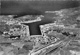 66-PORT-VENDRES- VUE AERIENNE SUR LA VILLE LE PORT , LA JETEE - Port Vendres