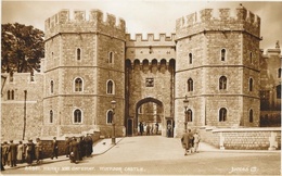 Henry VIII, Gateway - Windsor Castle - Postcard Judges N° 20861 Not Circulated - Windsor Castle