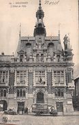 ¤¤  -   SOLESME   -   L'Hôtel De Ville   -  Camion " BERLIET "     -   ¤¤ - Solesmes