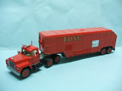 Solido - CAMION MACK R600 + REMORQUE FDNY POMPIERS 1/43 - Solido