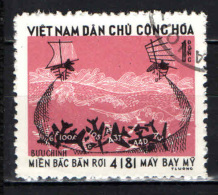 VIETNAM DEL NORD - 1973 - SCENE DI GUERRA: AEROPLANO AMERICANO ABBATTUTO - USATO - Vietnam