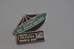 REF M3  : Pin's Pin  : Theme France TELECOM Esprit De Rencontre TOSCA - France Telecom