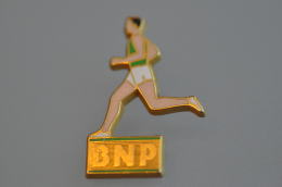 REF M3  : Pin's Pin  : Theme BANQUE : BNP Course à Pied Marathon Decat - Banques