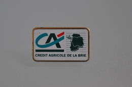 REF M4  : Pin's Pin  : Theme Banque : Crédit Agricole De La Brie - Banques