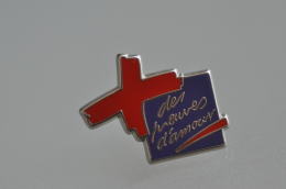 REF M4  : Pin's Pin  :  Arthus Bertrand : Croix Rouge : Des Preuves D'amour VIOLET - Arthus Bertrand