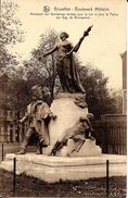 Bruxelles (1030) - Militaria : Monument  Aux Gendarmes Tombés Pour La Loi Et La Patrie, Boulevard Militaire à Etterbeek. - Etterbeek