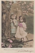 Deux Enfants Dans Un Jardin (arbre, échelle, Fleurs) - Groupes D'enfants & Familles