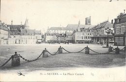Cpa 58026 _ Nièvre _ Nevers _ La Place Carnot - Nevers