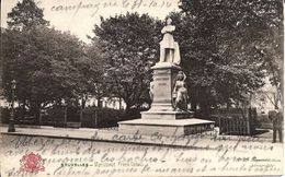 BRUXELLES (1040) : MONUMENT FRERE-ORBAN, Au Square Frère-Orban à Etterbeek. CPA Précurseurs. - Etterbeek