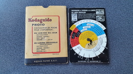 KODAK KODAGUIDE PHOTO CALCULATEUR DE POCHE POUR L EXPOSITION LUMIÈRE JOUR OÙ ARTIFICIELLE - Matériel & Accessoires