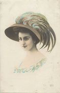 Ref V30- Mode - Chapeaux - Femmes -portrait De  Femme Et Son Beau Chapeau  - Carte Bon Etat - - Mode