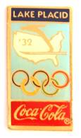 Pin's COCA COLA - 3° J.O D'hiver LAKE PLACID 1932 - Skieur - Carte Des USA - Anneaux Olympiques - Premier - G847 - Coca-Cola