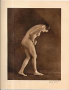 Gravure Nu Féminin Académique Femme Nue érotisme Signé Au Crayon LARYEW 22 X 28 Le Trait Sur La Gravure Provient Du Scan - Affiches