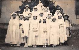 Thème  Communion        Groupe De Communiantes     Carte Photo    (voir Scan) - Communie