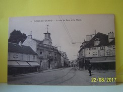 NOISY-LE-GRAND (SEINE SAINT DENIS) LES COMMERCES. LES MAGASINS. LA RUE DE PARIS ET LA MAIRIE. - Noisy Le Grand