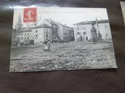 CPA 48 Lozère Château Neuf De Randon Place Du Guesclin  TBE - Chateauneuf De Randon