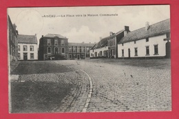 Aiseau - La Place Vers La Maison Communale - 192? ( Voir Verso ) - Aiseau-Presles